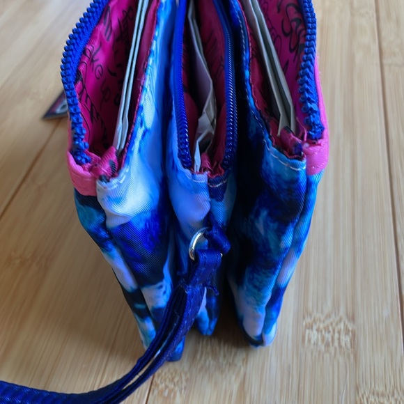 SOHO Beauty 3 purse wristlet makeup bag purse NWT - Picture 7 of 8